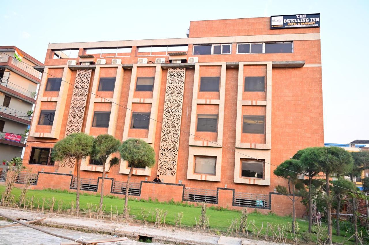 The Dwelling Inn Greater Noida Εξωτερικό φωτογραφία
