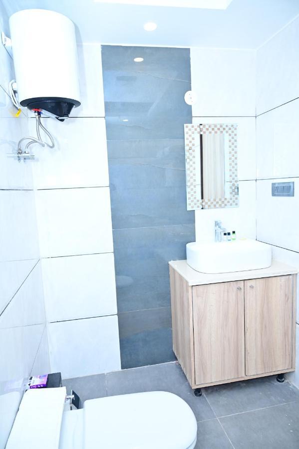 The Dwelling Inn Greater Noida Εξωτερικό φωτογραφία