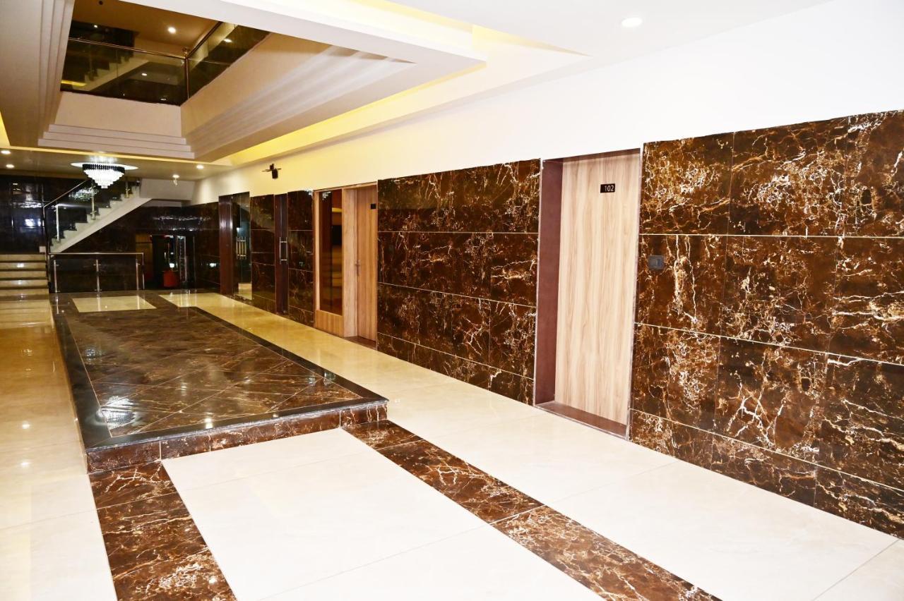 The Dwelling Inn Greater Noida Εξωτερικό φωτογραφία