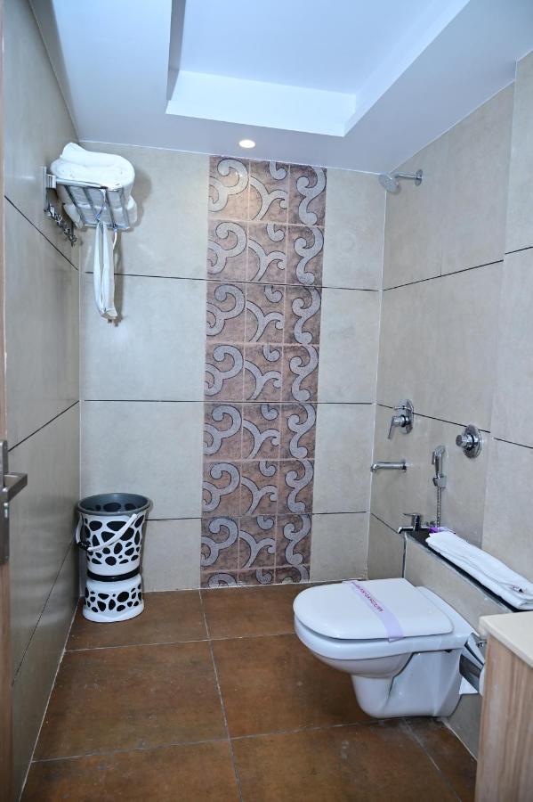 The Dwelling Inn Greater Noida Εξωτερικό φωτογραφία