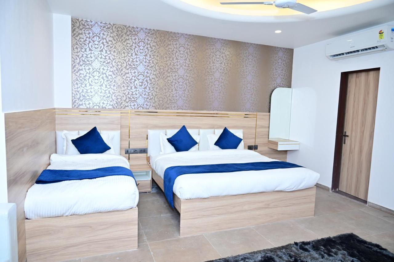 The Dwelling Inn Greater Noida Εξωτερικό φωτογραφία