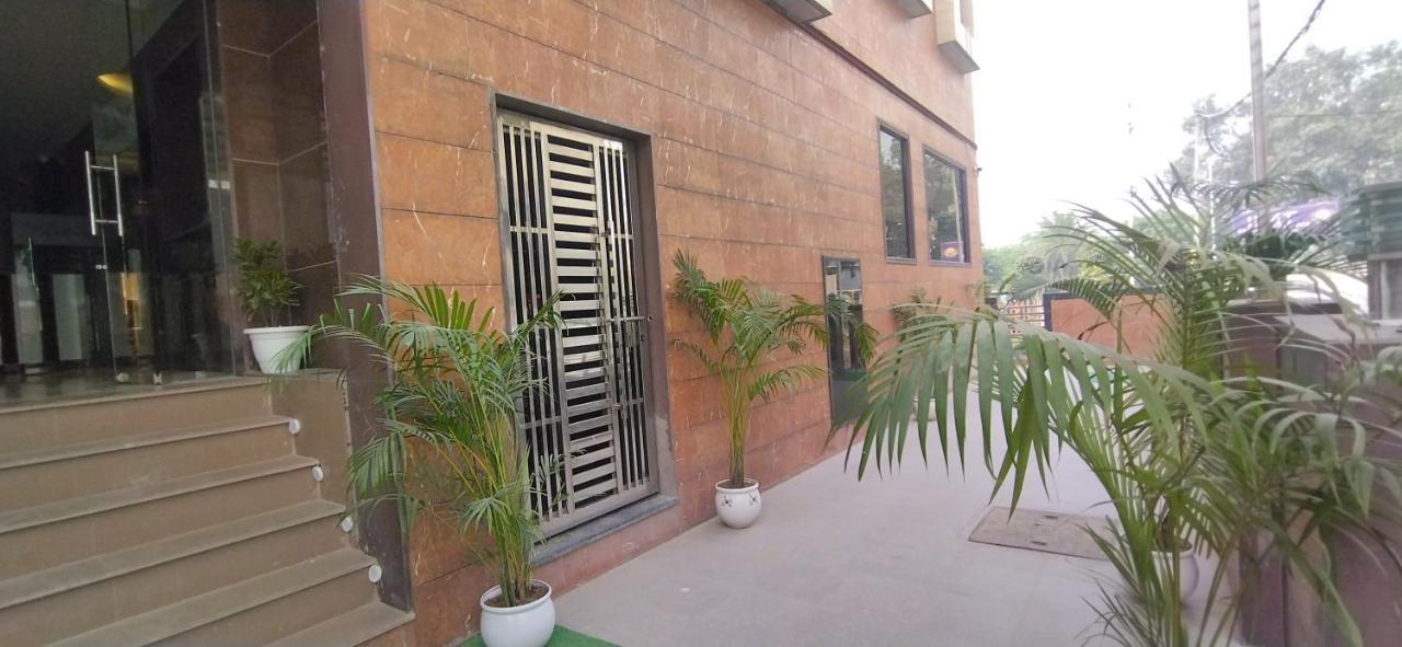 The Dwelling Inn Greater Noida Εξωτερικό φωτογραφία